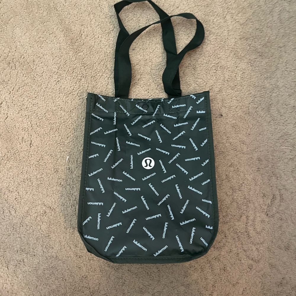 Green holiday lululemon bag